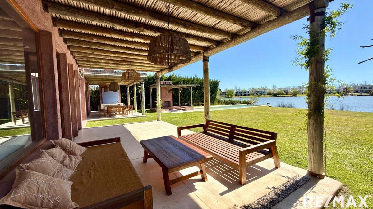 Foto 18 — Venta casa 6 amb a la laguna San Benito Villanueva