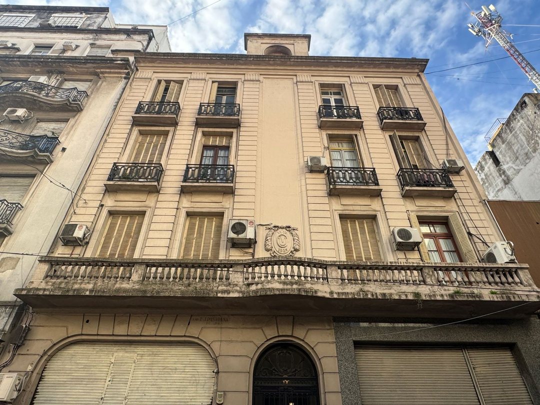 VENTA DEPARTAMENTO 6 AMBIENTES MONSERRAT