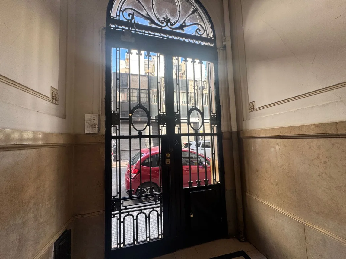 Departamento de 6 ambientes en venta en Monserrat, Moreno 1200, foto 4