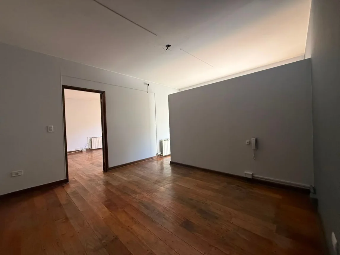 Departamento de 6 ambientes en alquiler en Mendoza, Avenida Bartolomé Mitre 700, foto 2