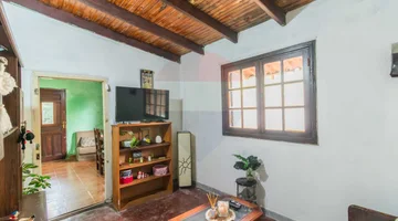 VENTA CASA 2 DORMITORIOS, FONDO Y COCHERA + GALPÓN