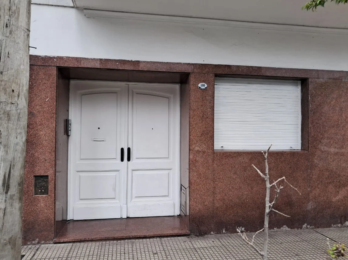 Departamento de 3 ambientes en venta en Ramos Mejía, Doctor Gabriel Ardoino 100