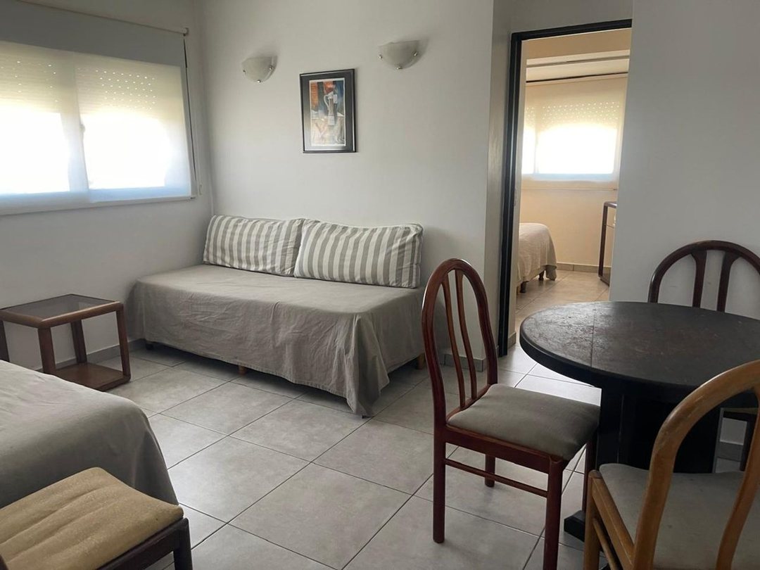 Venta 2 Ambientes  con cochera en TTe. Peronal 900