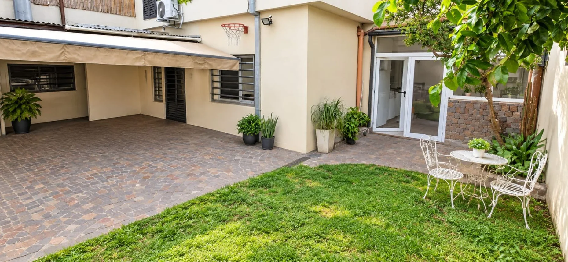Casa de 4 ambientes en venta en Castelar, General Munilla 2200