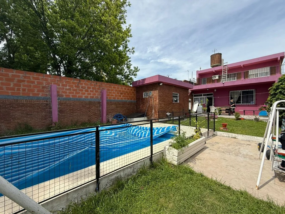 Casa de 6 ambientes en venta en San Miguel, Avenida Presidente Juan Domingo Perón 2800