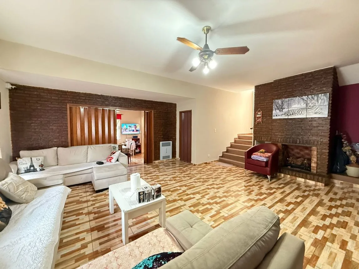 Casa de 6 ambientes en venta en San Miguel, Avenida Presidente Juan Domingo Perón 2800, foto 2