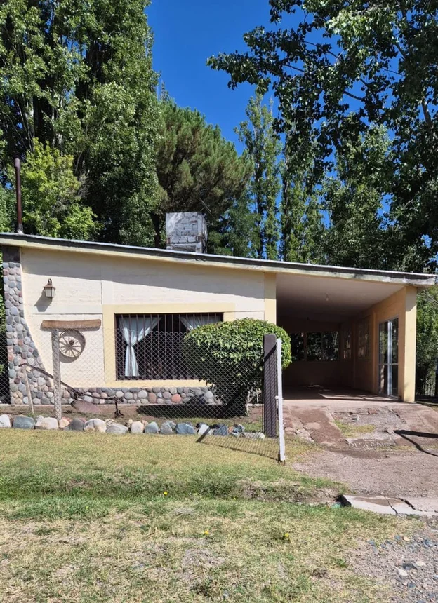 Casa en venta en Luján de Cuyo