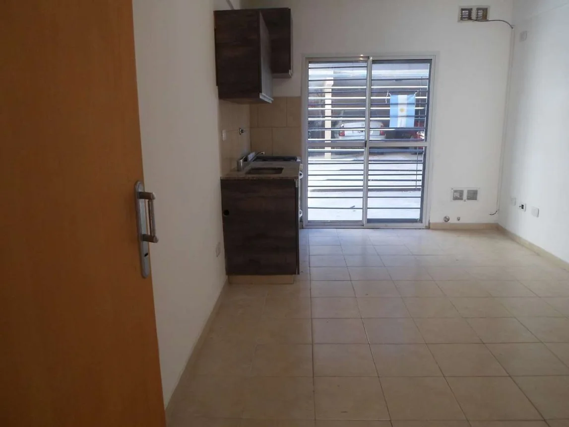 Departamento en venta en Caseros, foto 2