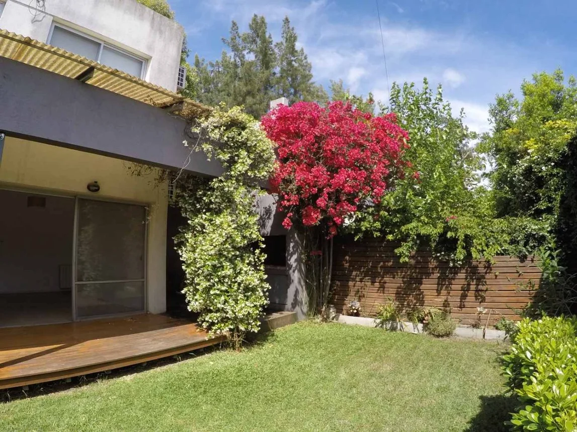 Casa dúplex en venta en City Bell, foto 2