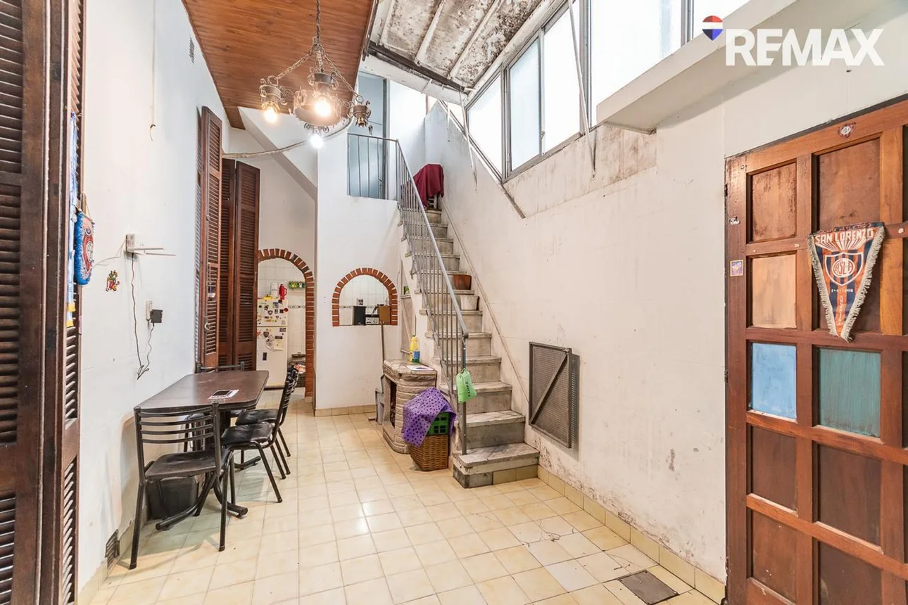PH de 3 ambientes en venta en Parque Chacabuco, Senillosa 1400