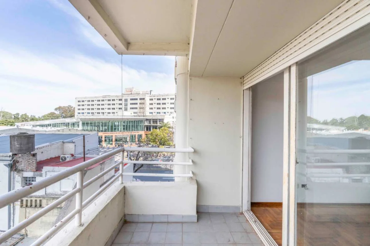 Departamento de 5 ambientes en venta en Acassuso, Avenida Santa Fe 300, foto 3