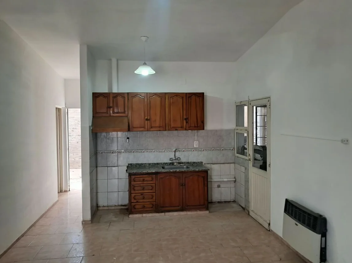 Venta casa + 2 deptos calle rivadavia lujan, foto 4