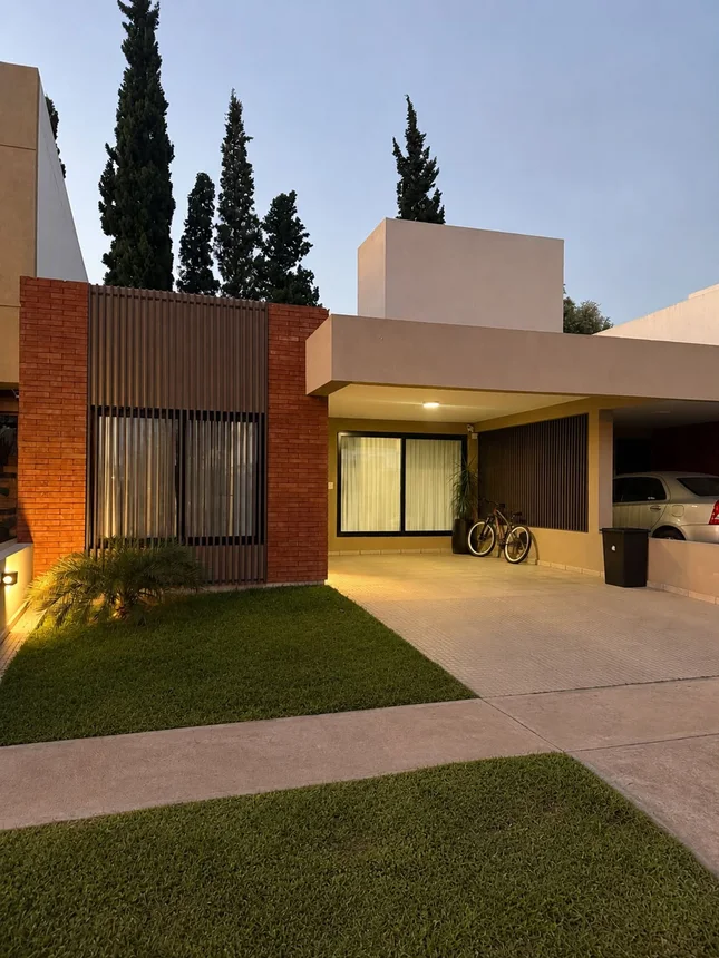 Casa dúplex de 3 ambientes en venta en Córdoba, Celso Barrios 3600