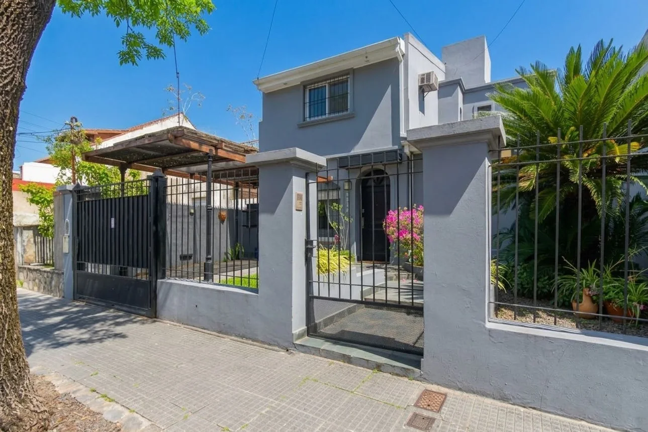 Casa de 5 ambientes en venta en Olivos, Domingo Faustino Sarmiento 2800