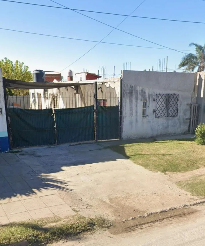 Casa de 4 ambientes en venta en General Rodríguez, Avenida de Las Montoneras 500