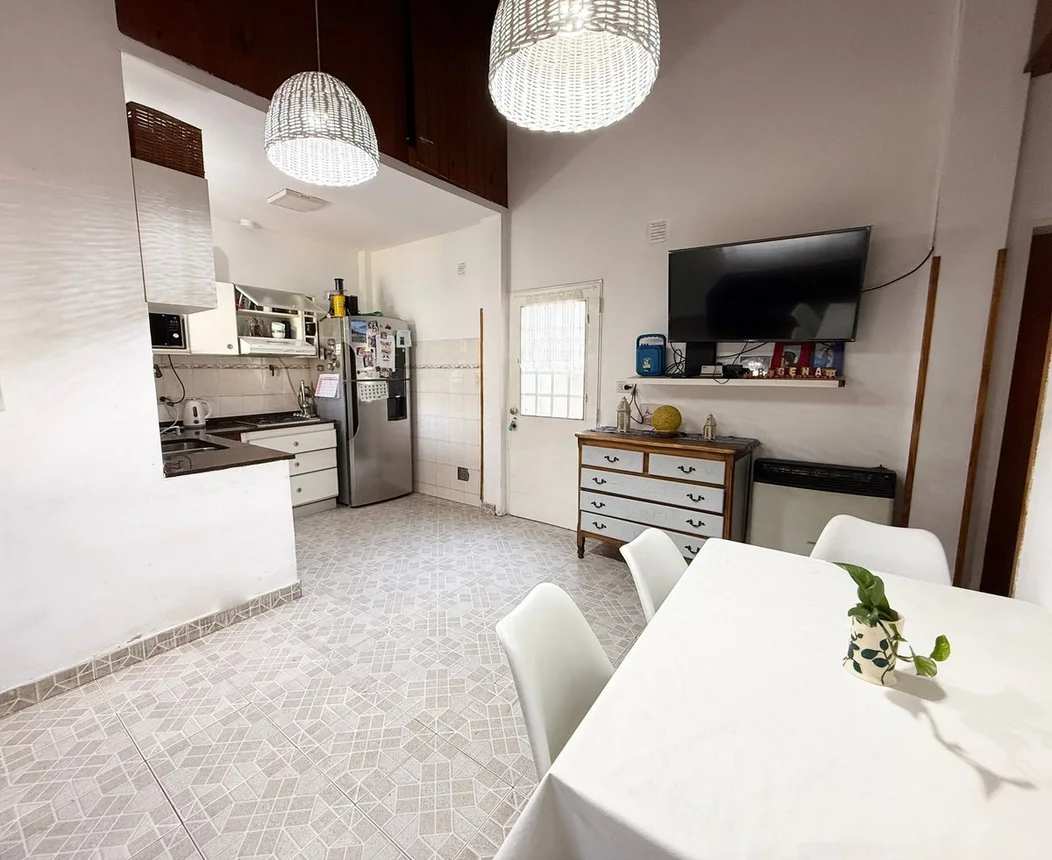 Casa de 3 ambientes en venta en Ramos Mejía, Alsina 900