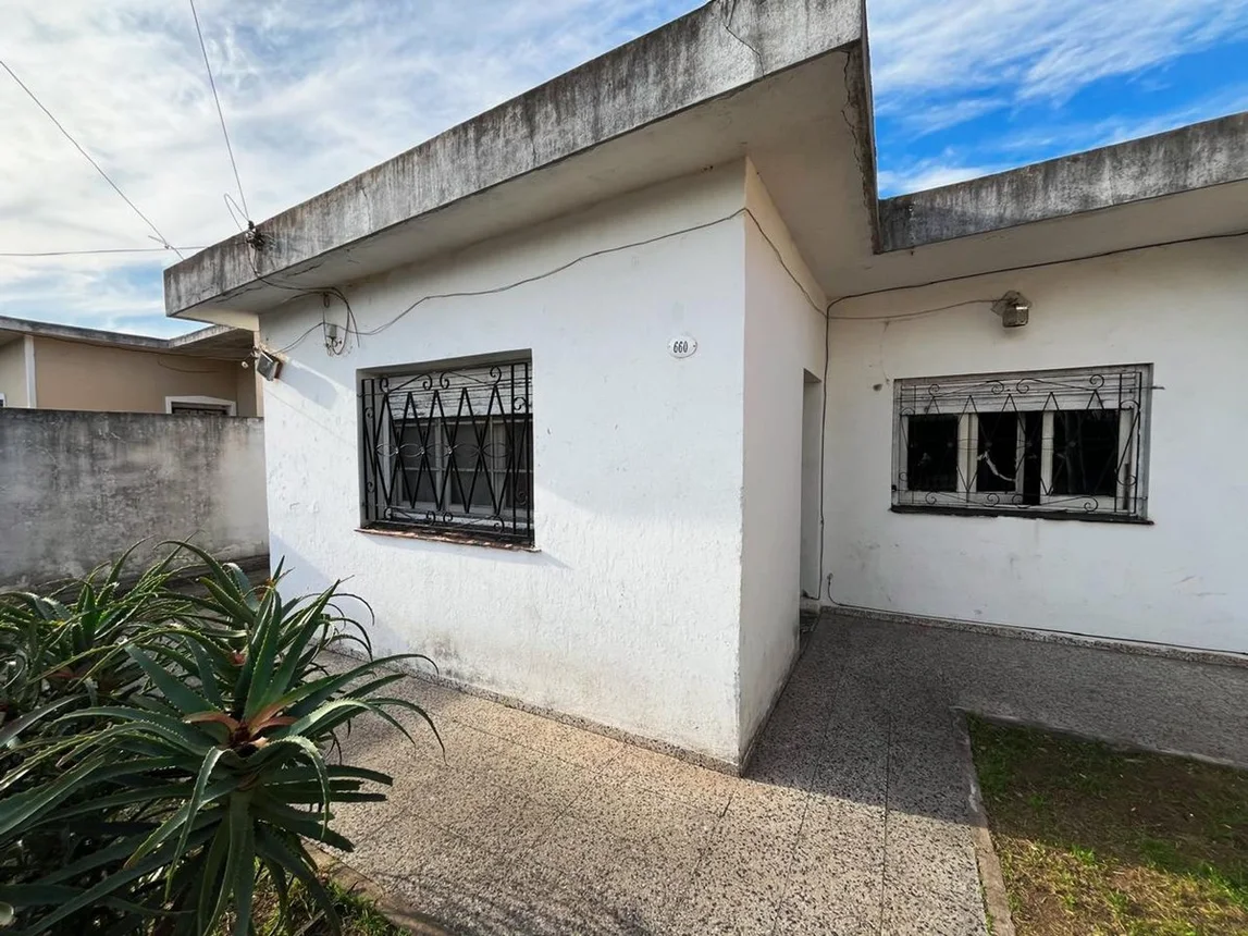 Casa en venta en Lomas de Zamora, foto 2