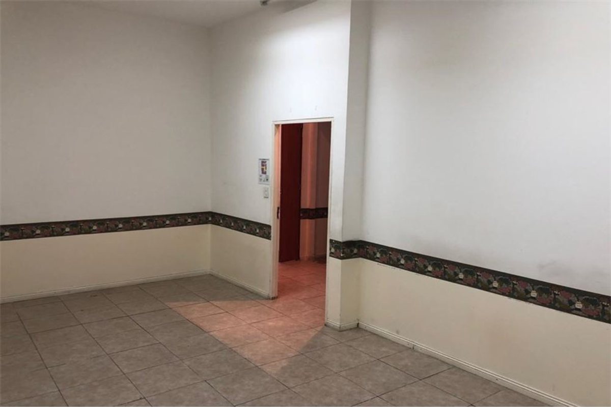 Foto 5 — LOCAL - ALQUILER - MONTSERRAT - 300 M2