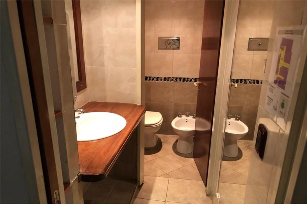 Foto 20 — LOCAL - ALQUILER - MONTSERRAT - 300 M2