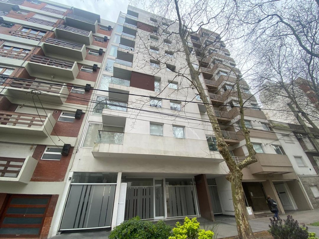 VENTA DTO 3 AMB SEMIPISO MODERNO AMOBLADO LA PERLA