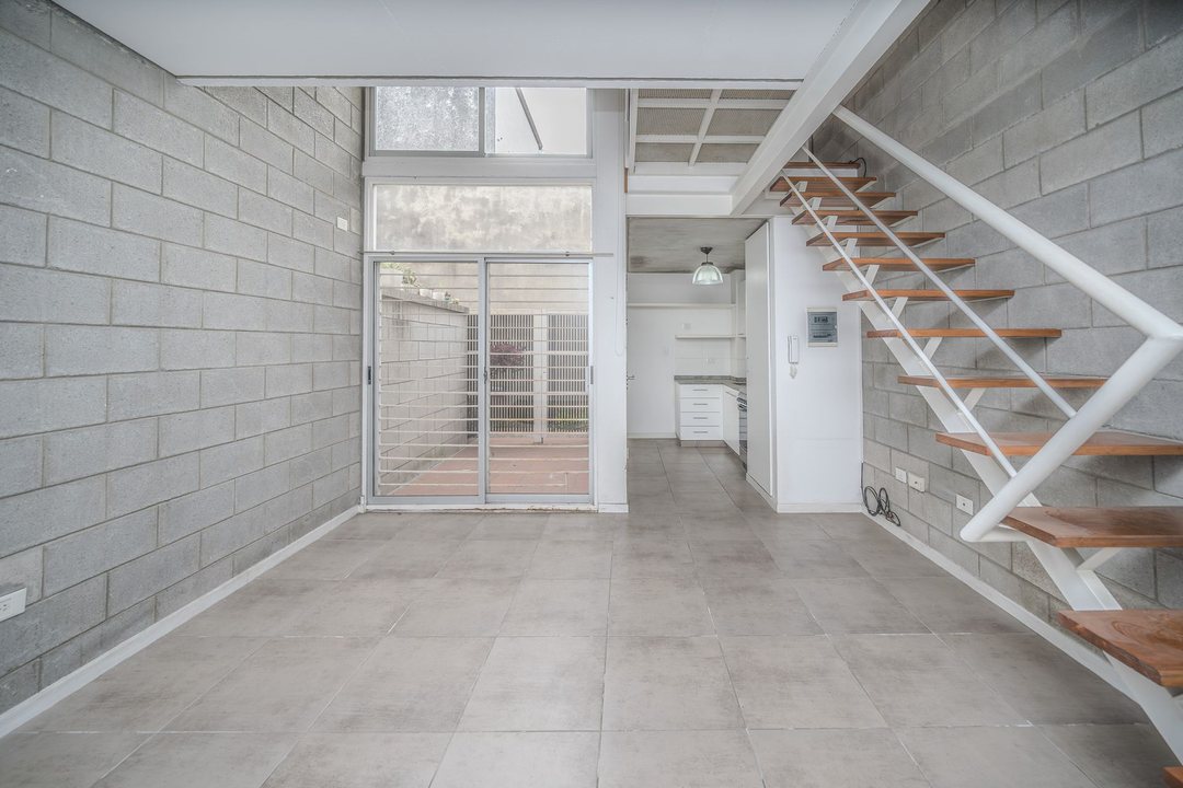 ALQUILER PH 3 AMB DEVOTO - OPORTUNIDAD -