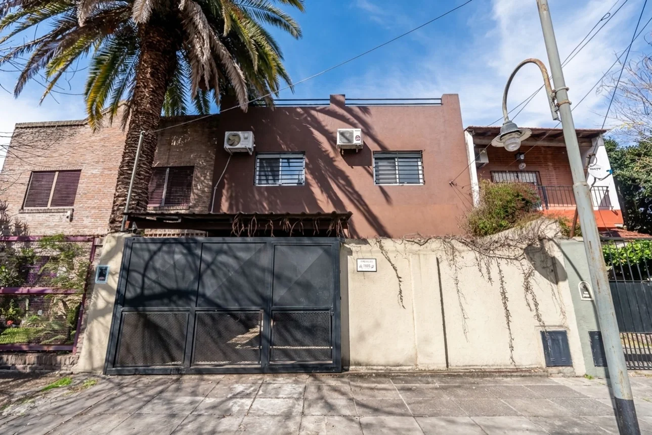 Casa de 4 ambientes en venta en San Fernando, Arenales 1500