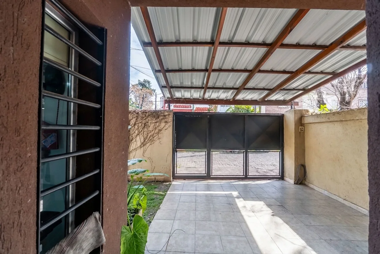 Casa de 4 ambientes en venta en San Fernando, Arenales 1500, foto 2