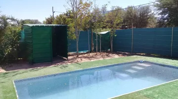 Casa de 3 habitaciones.Jardín parquizado. Albardon