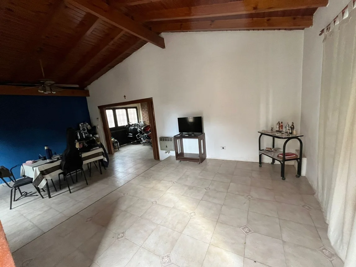 Casa en venta en Guaymallén, foto 2