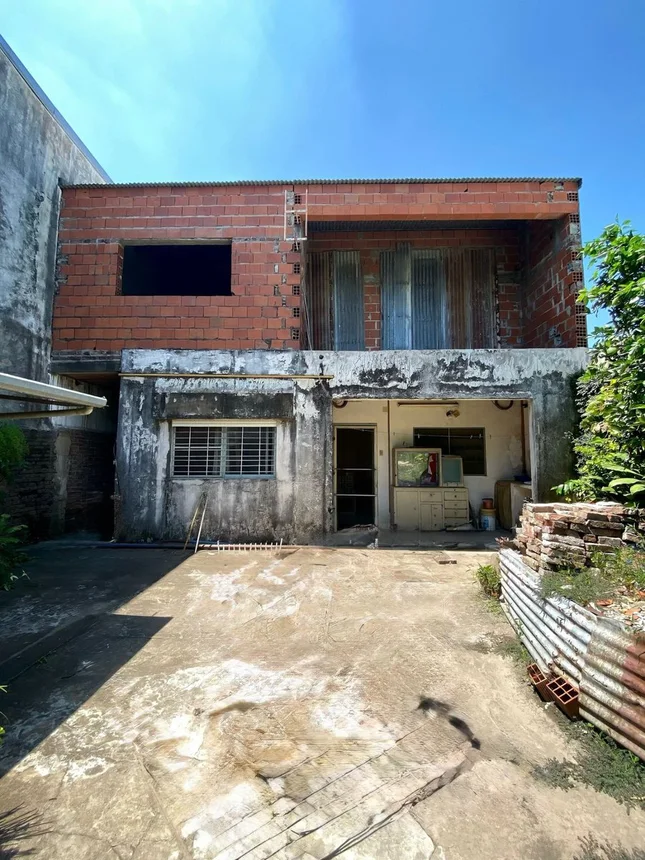 Casa de 3 ambientes en venta en Santa Fe, Avenida Ángel V. Peñaloza 6700, foto 2