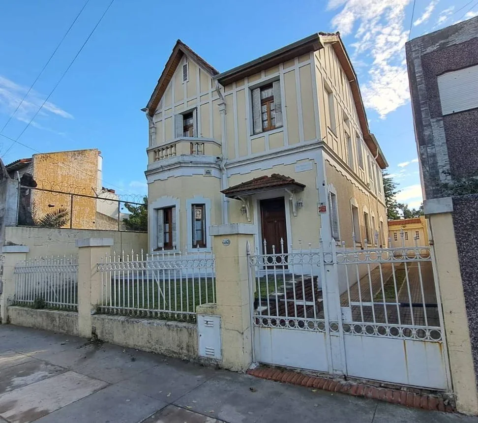 Casa de 5 ambientes en venta en Villa Lugano, Aquino 5800, foto 2
