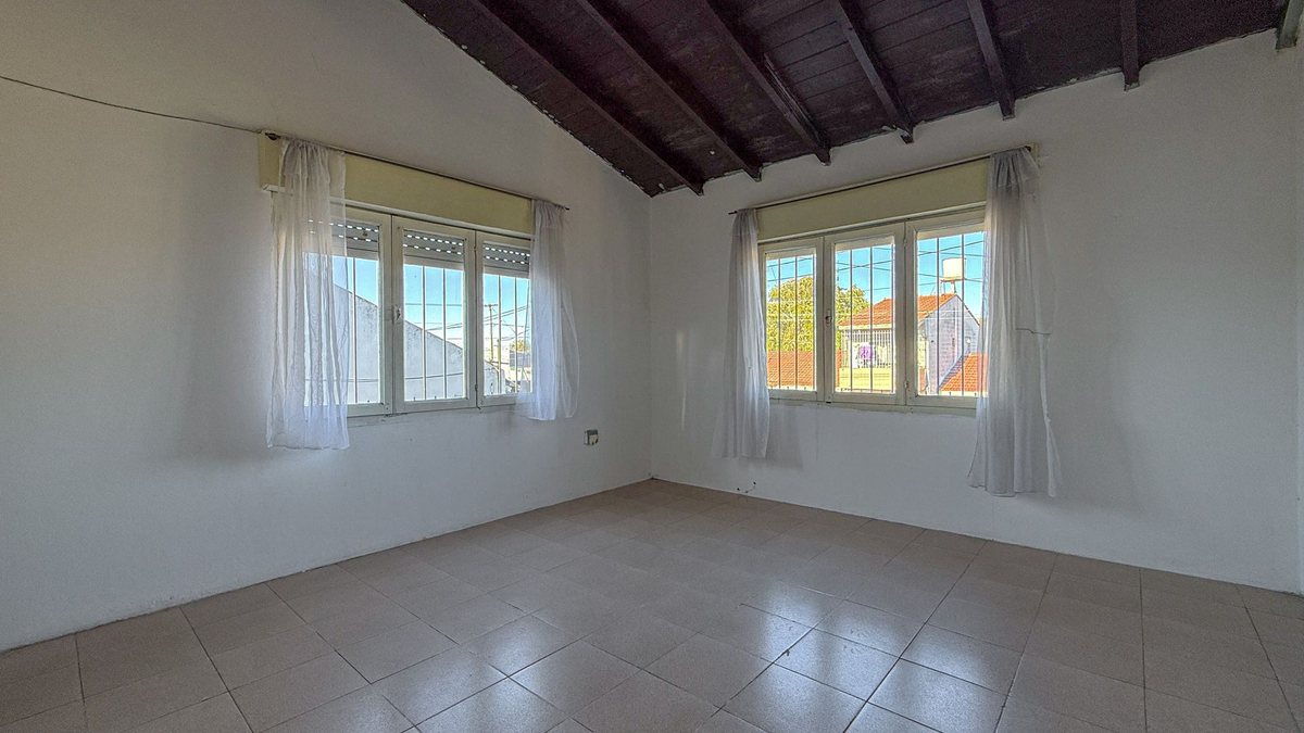 Foto 25 — VENTA Casa 2 Amb con garage + Departamento 3 Amb