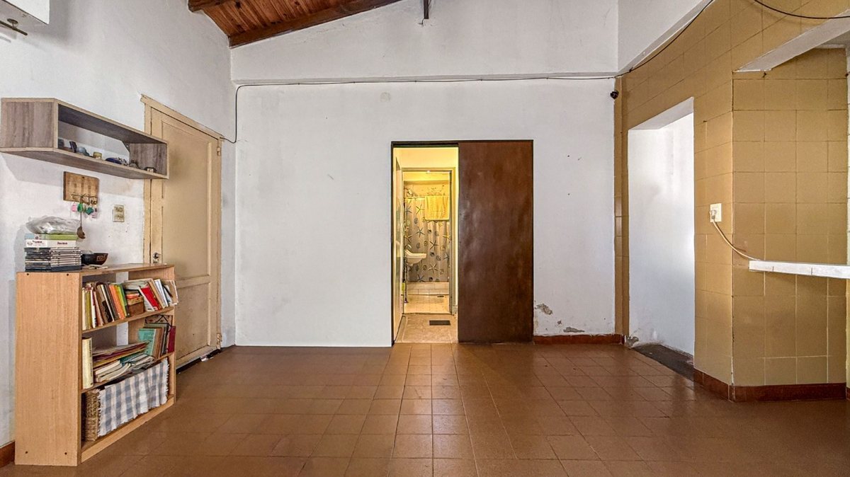 Foto 5 — VENTA Casa 2 Amb con garage + Departamento 3 Amb