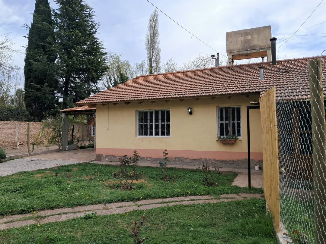 Alquiler De Casa En Calle La Madrid- 3 hab-Luján
