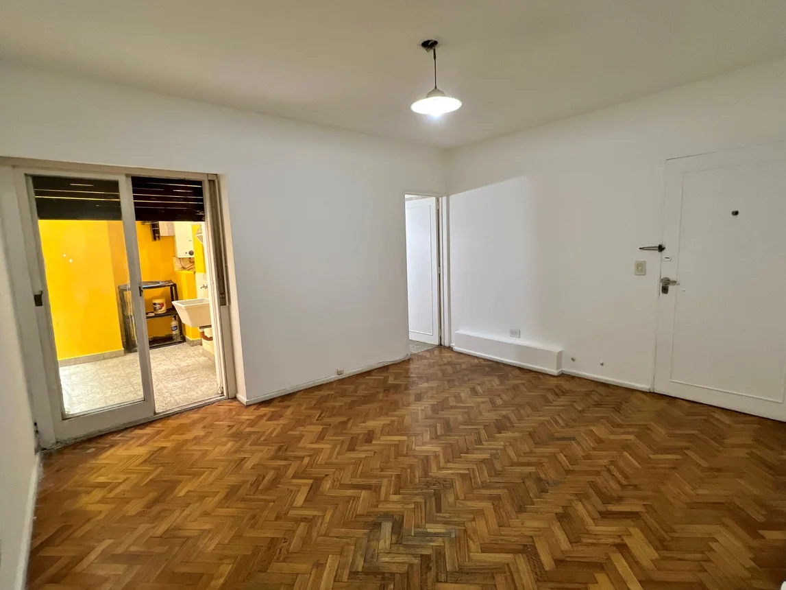 Departamento de 2 ambientes en venta en Caballito, Avenida Rivadavia 5900