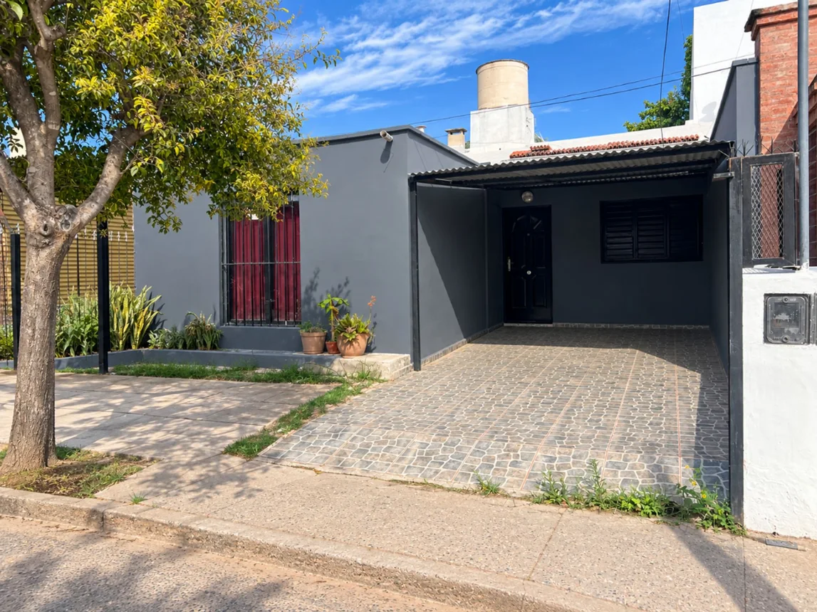 Casa de 3 ambientes en venta en Córdoba, Aarón Castellanos 3300