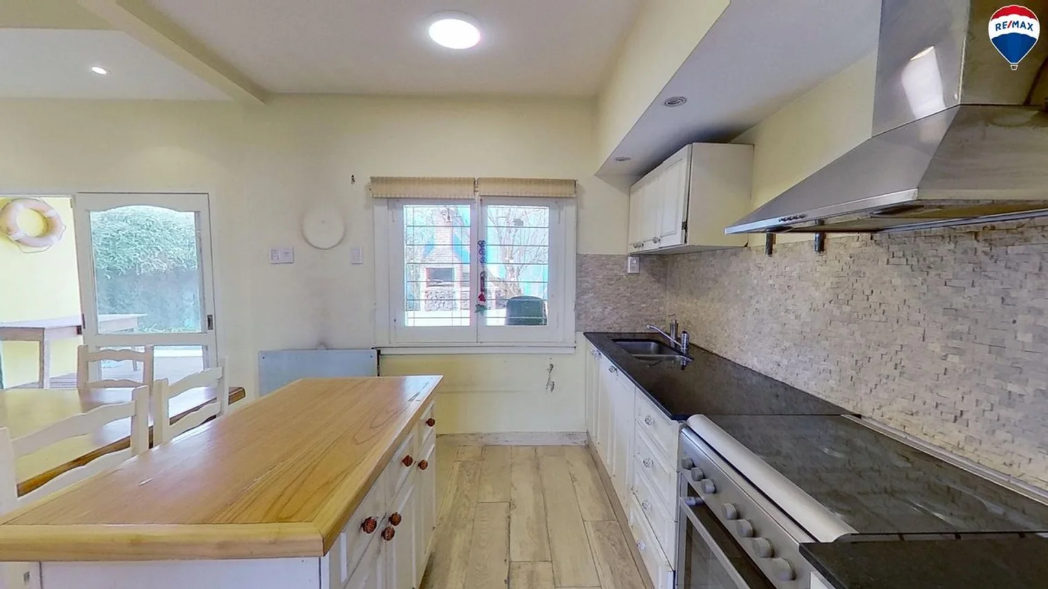 Casa en venta en Quilmes, foto 3