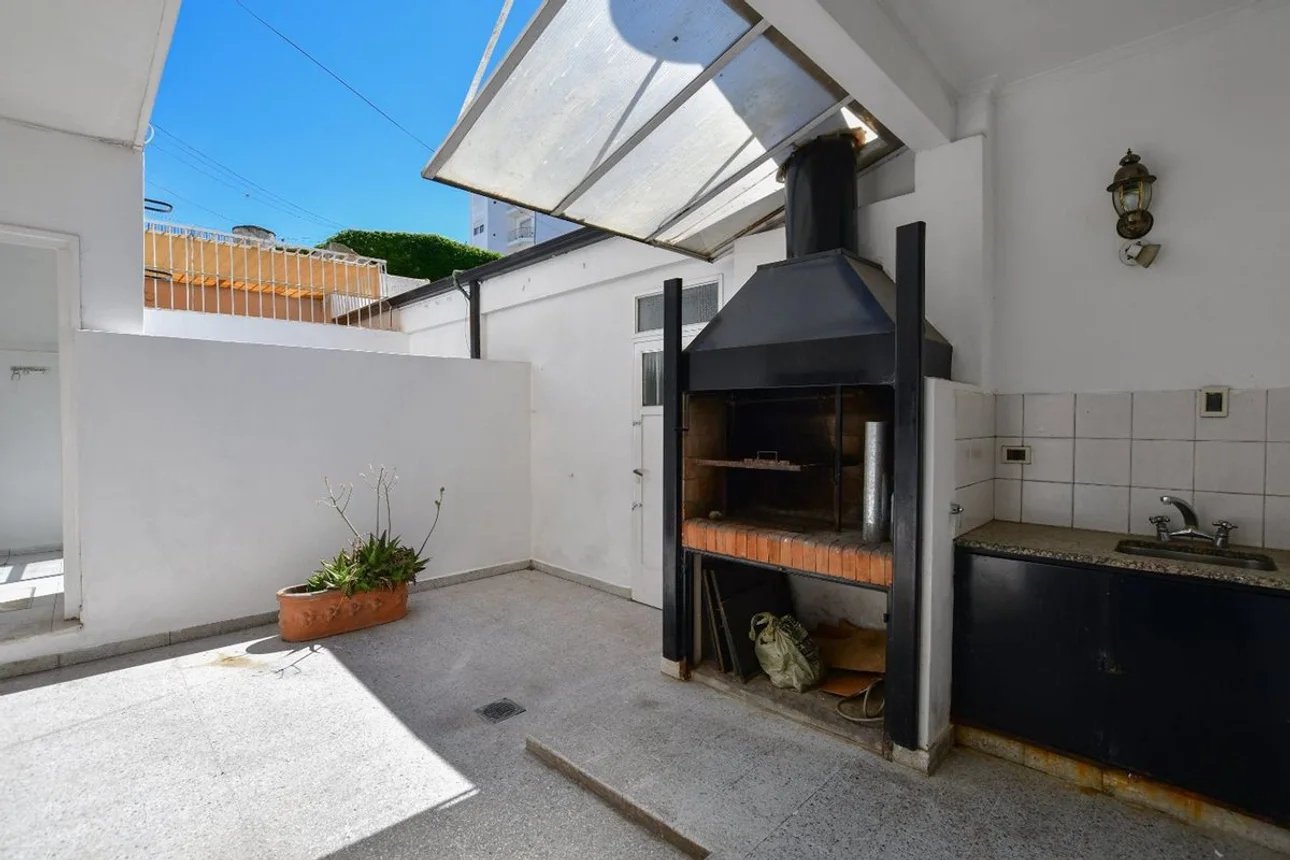 Casa de 5 ambientes en alquiler en La Plata, Calle 11 Entre 58 y 59 1200