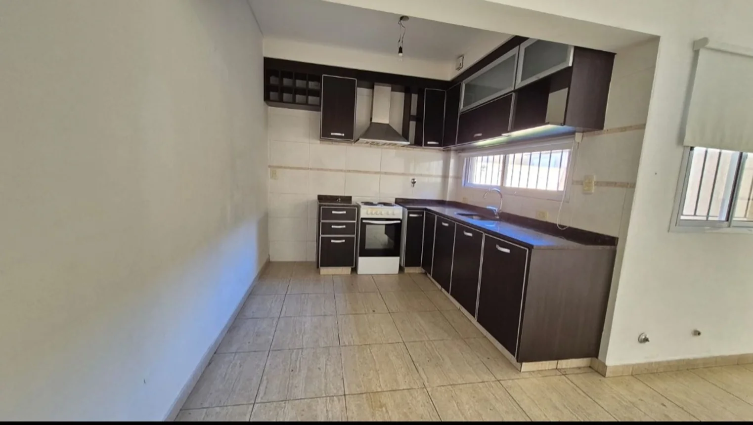 PH de 2 ambientes en venta en Lomas del Mirador, Sargento Cabral 3800, foto 4