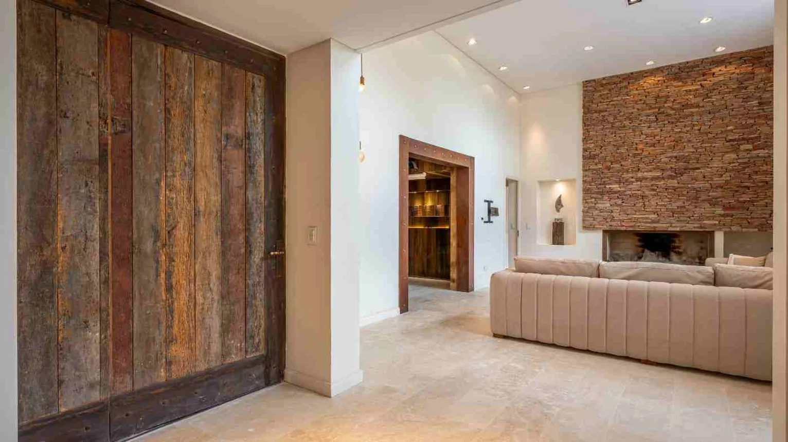 Casa de 7 ambientes en venta en Nordelta, Av de la Rivera 500, foto 3