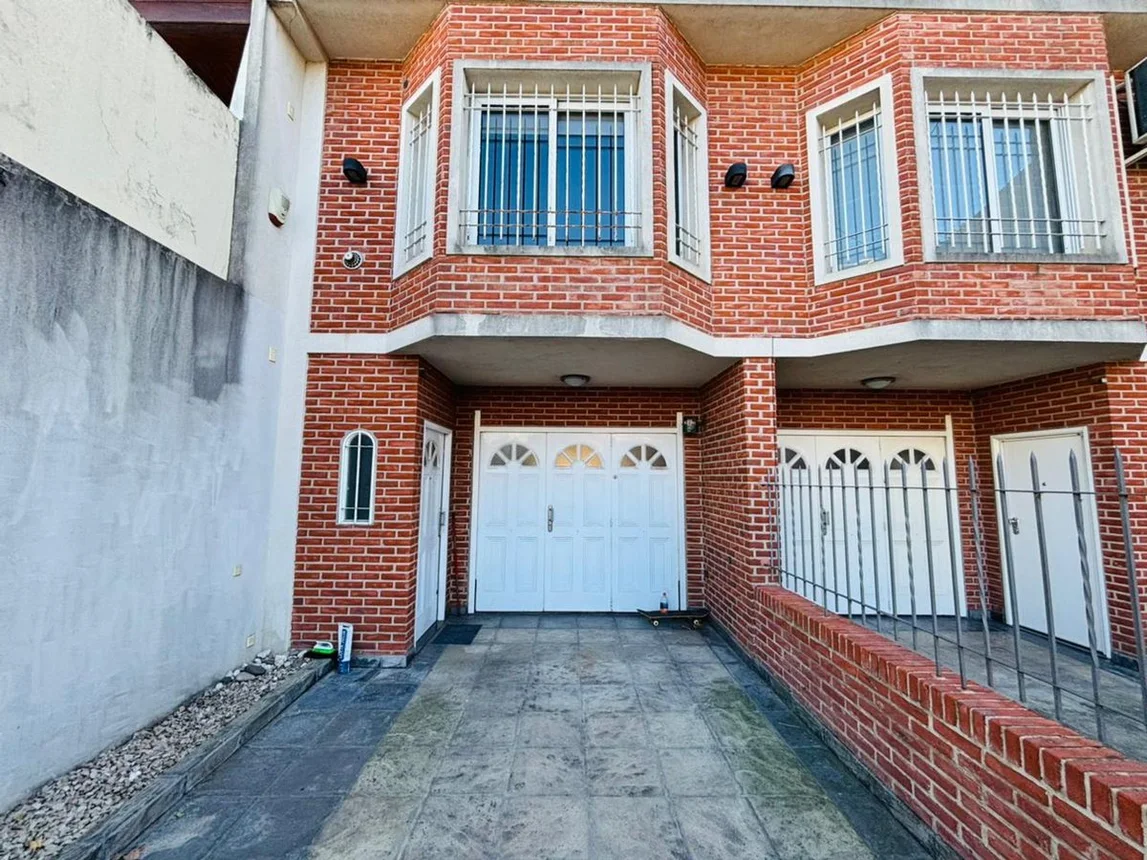 Casa en venta en Haedo, foto 3