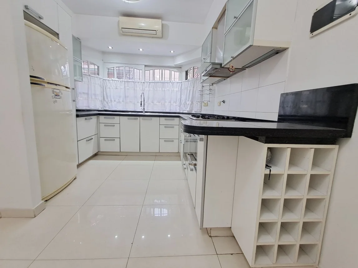 Casa tríplex de 5 ambientes en venta en Villa del Parque, Campana 3000, foto 3