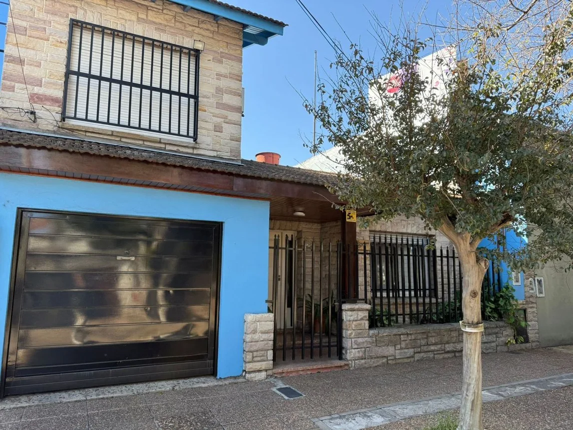 Casa de 4 ambientes en venta en Munro, Bernardo de Irigoyen 3300