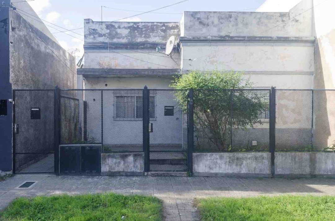 OPORTUNIDAD! 2 propiedades, mismo lote.