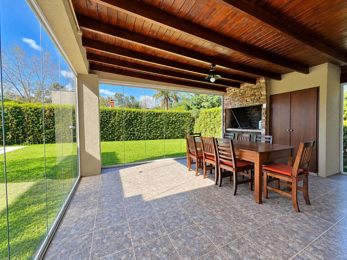 Casa de 4 ambientes en venta en Presidente Derqui, Mariano Acosta 2900, foto 2
