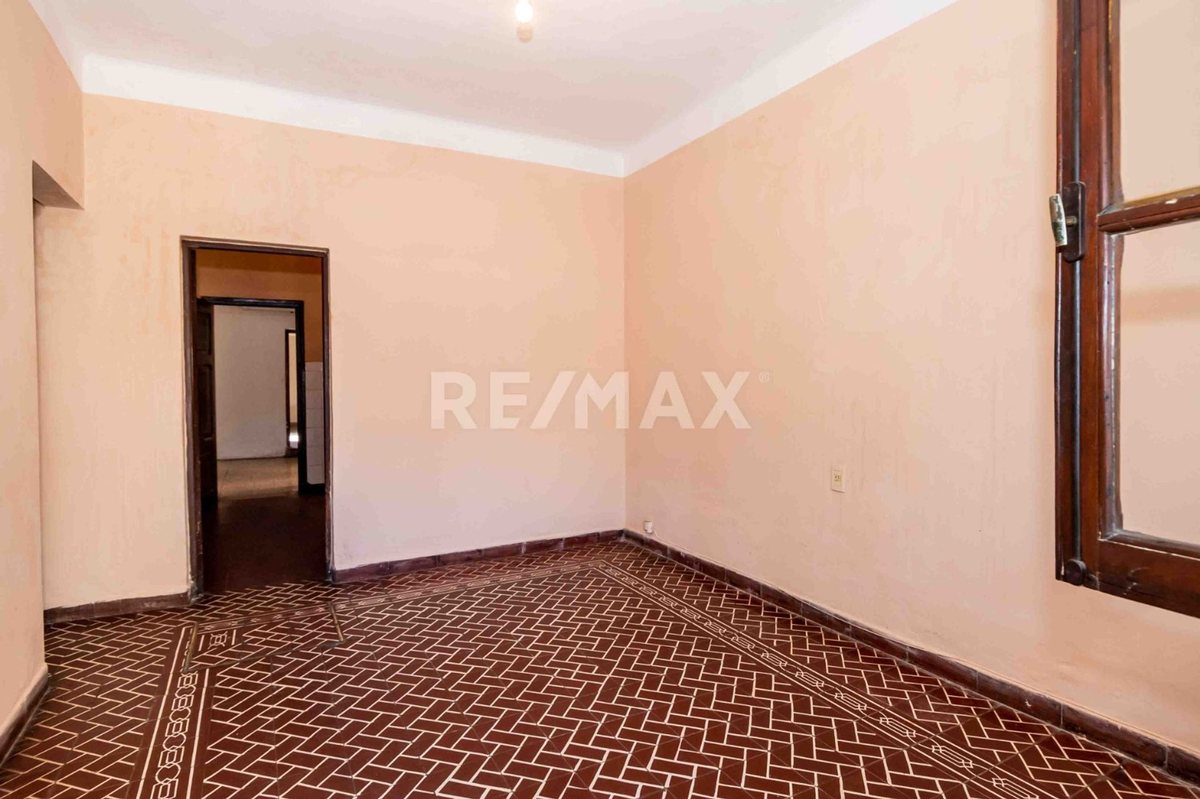 CASA EN VENTA MACROCENTRO 4 DORMITORIOS - foto 3