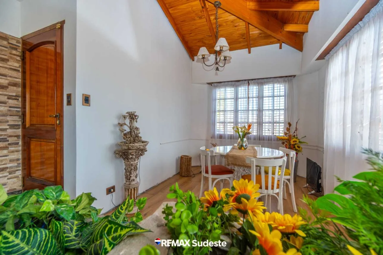 Casa 4 ambientes en esquina - villa delfina, foto 5
