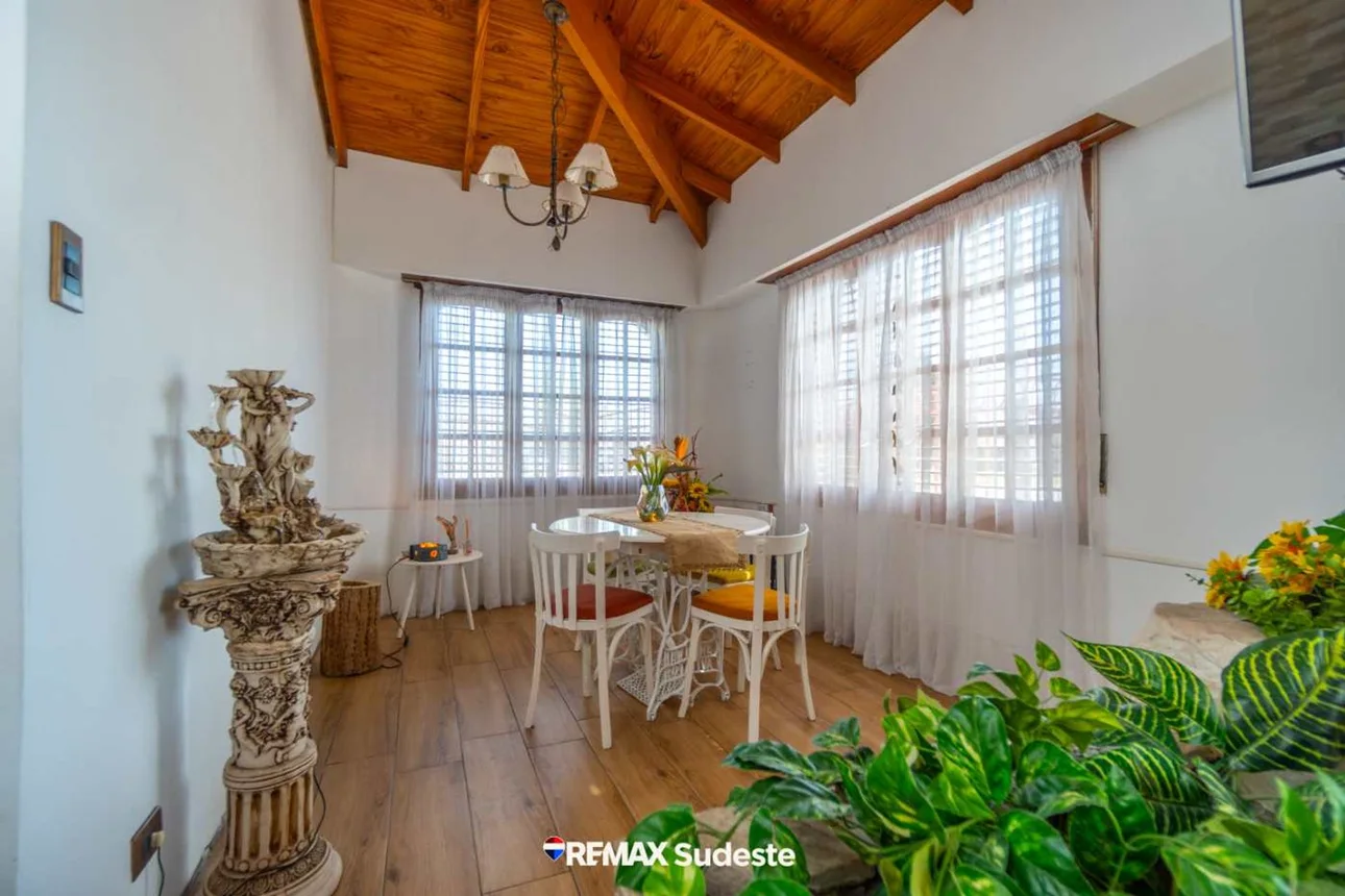 Casa 4 ambientes en esquina - villa delfina, foto 3