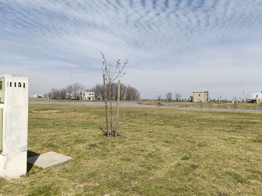 LOTE EN VENTA EN SANTA CLARA AL SUR A LA LAGUNA.