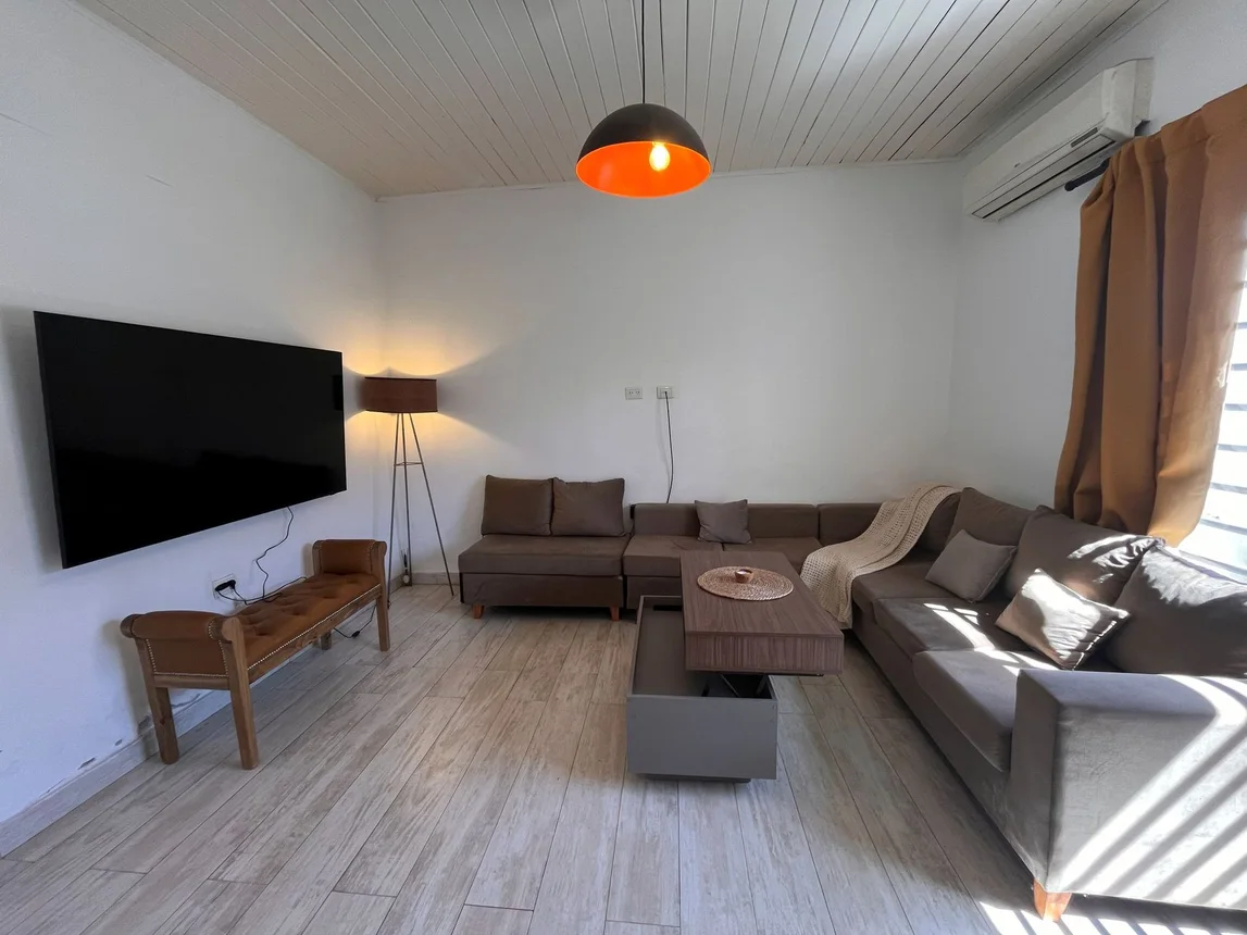 Casa de 4 ambientes en venta en Villa Luzuriaga, Buchardo 2800, foto 5